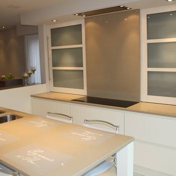 keuken in zandtinten